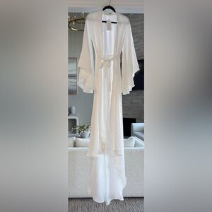 Bridal Robe - Bell Sleeves Long Train